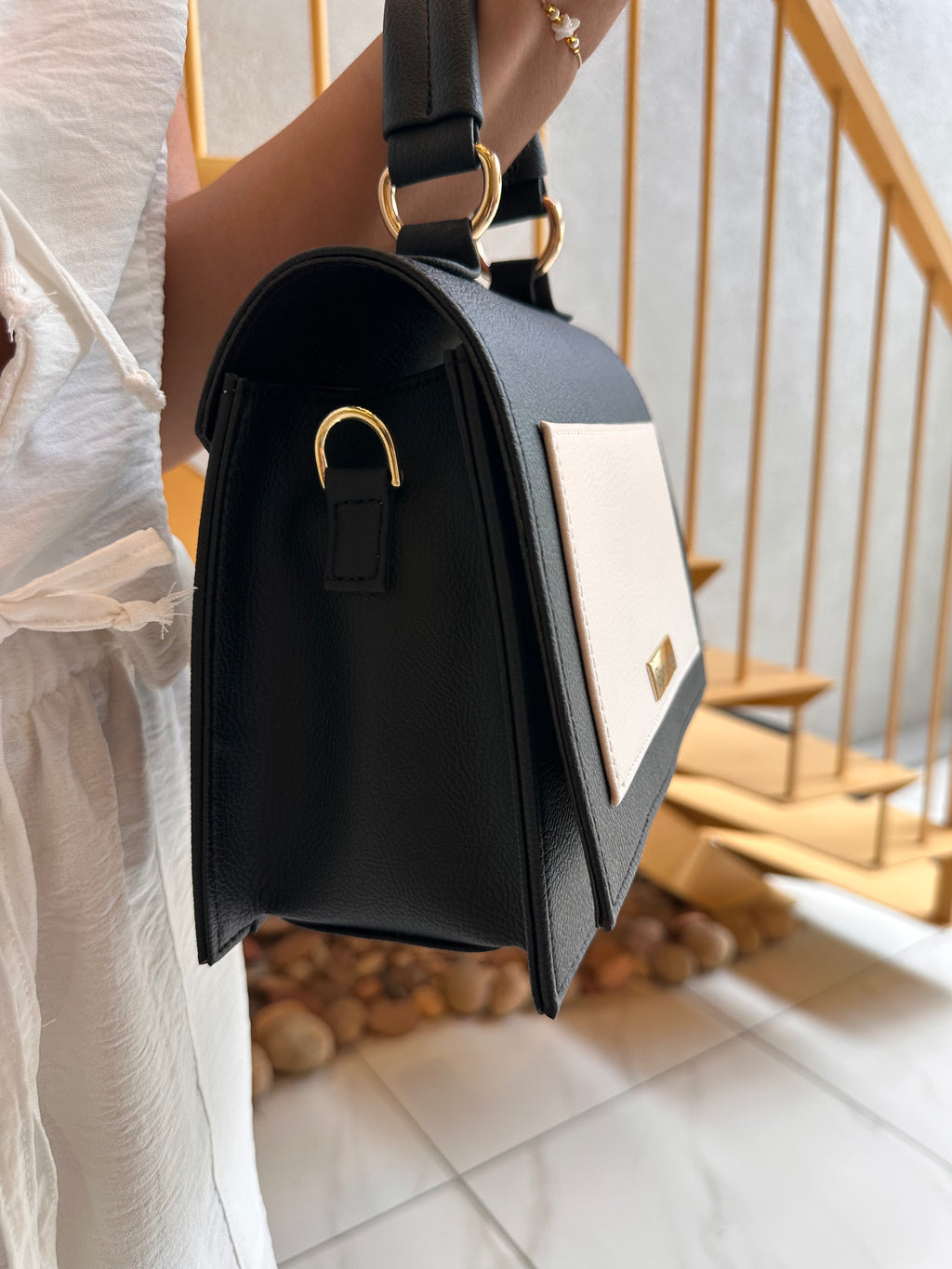 Bolso Mini Sara Negro x Talco