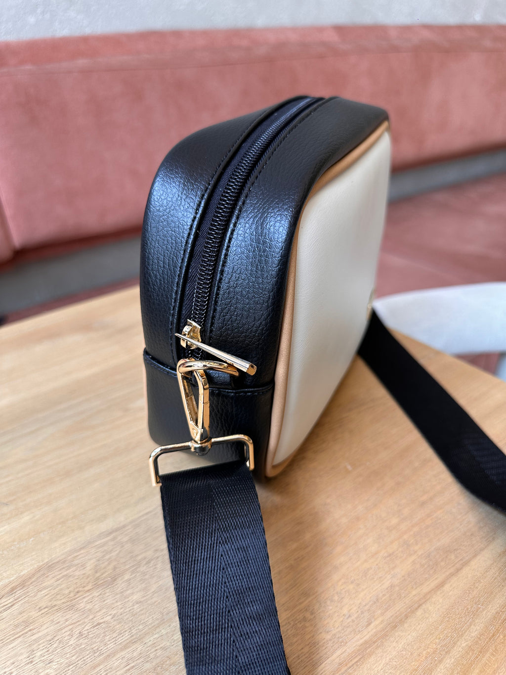 Bandolera Praga Beige x Negro x Miel